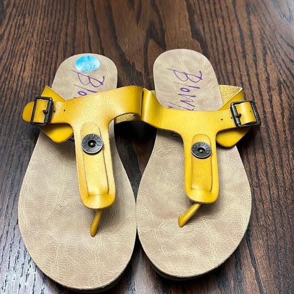 Blowfish Mustard Yellow Sandals - Picture 1 of 5